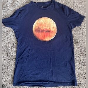 GAP Men’s Dark Blue Planet Graphic Tee Size XS